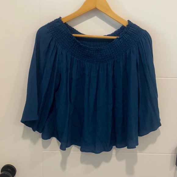 Aritzia Tops - Aritzia Talula baby doll top / short style flowy size extra small